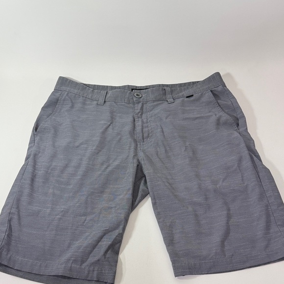 Travis Mathew Light Gray Flat Front Shorts - Picture 1 of 9